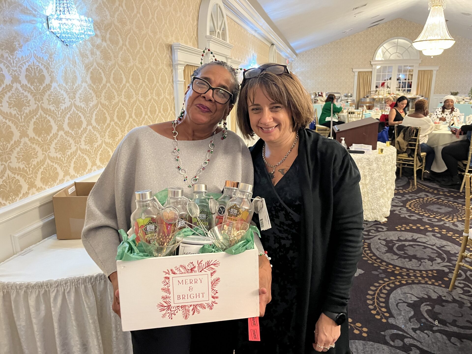 Read more about the article Atlantic County Council of Education Associations hosts member benefits holiday celebration